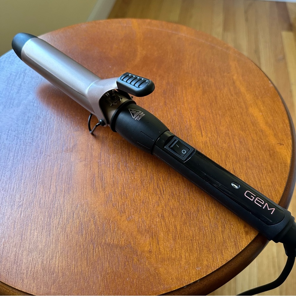 1 1/4” GEM Ceramic Curling Iron